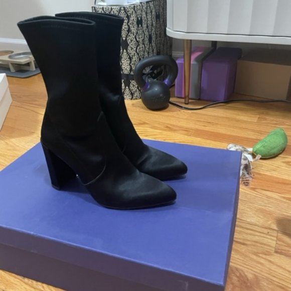 Stuart Weitzman Clinger Ankle Black Stretch Satin Boots/Booties SZ 5.5 - Picture 4 of 8